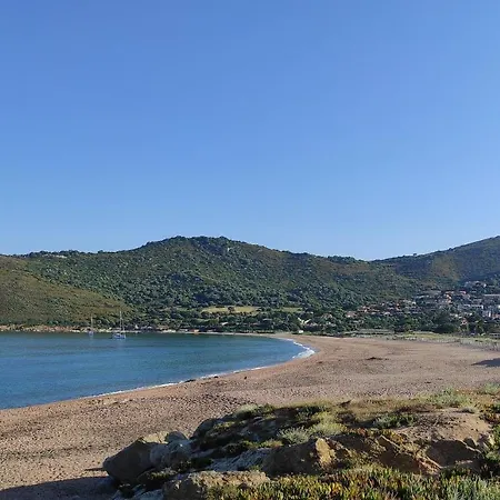 Studio Dans Villa A La Campagne Διαμέρισμα *